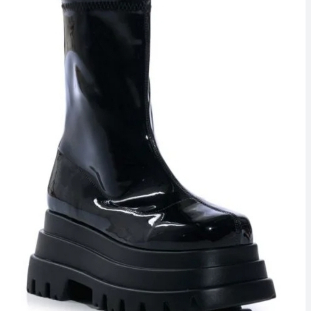 Azalea wang patent boots.